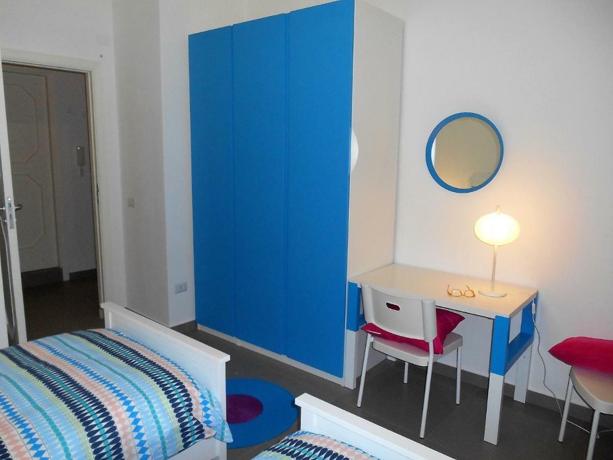 Casa Vacanza "Al Vicolo Delle Colonne" Salerno Exteriör bild