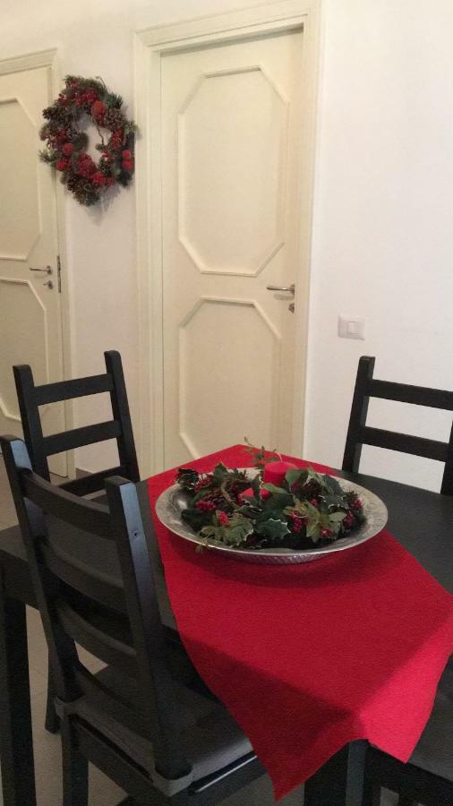 Casa Vacanza "Al Vicolo Delle Colonne" Salerno Exteriör bild